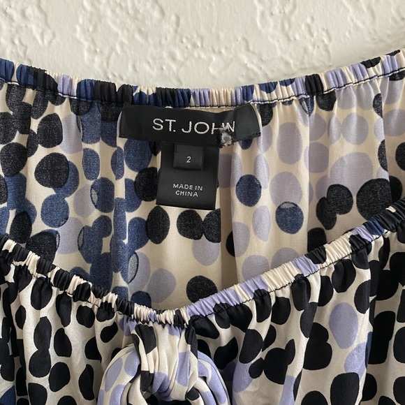 ST. JOHN - Silk Boat Neck Tie Front Blouse in Navy - Size : 2 - Picture 3 of 4